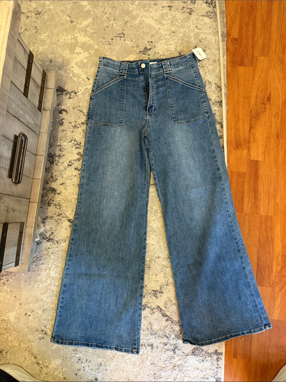 Altar'd State Wide-Leg Jeans in Medium Blue Wash size 31